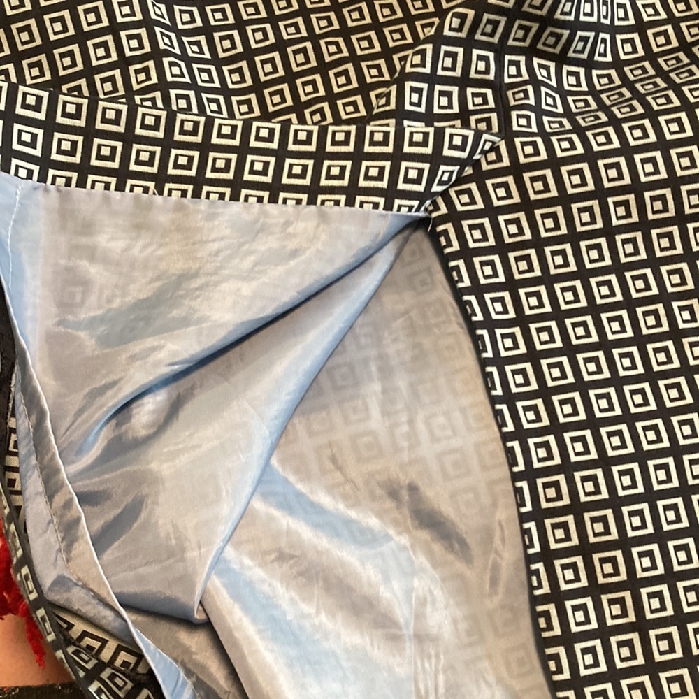 Liz Claiborne SZ 10 Skirt, Blue-and White - Picture 6 of 6